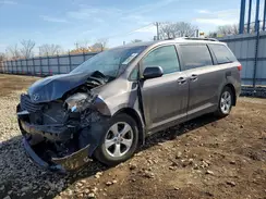 5TDKZ3DC0HS816218 2017 TOYOTA SIENNA