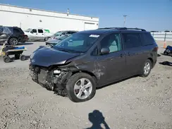 5TDKZ3DC0HS817725 2017 TOYOTA SIENNA