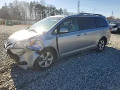 5TDKZ3DC0HS821998 2017 TOYOTA SIENNA