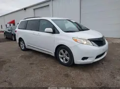 5TDKZ3DC0HS841524 2017 TOYOTA SIENNA