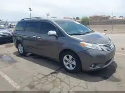 5TDKZ3DC0HS842138 2017 TOYOTA SIENNA
