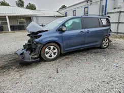 5TDKZ3DC0HS848697 2017 TOYOTA SIENNA