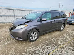 5TDKZ3DC0HS862471 2017 TOYOTA SIENNA