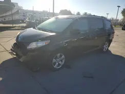5TDKZ3DC0HS876273 2017 TOYOTA SIENNA