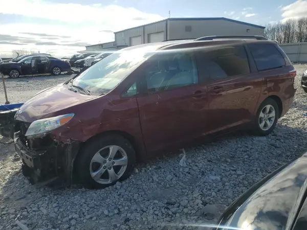 5TDKZ3DC0HS876547 2017 TOYOTA SIENNA - Image 1
