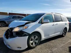 5TDKZ3DC0HS884518 2017 TOYOTA SIENNA