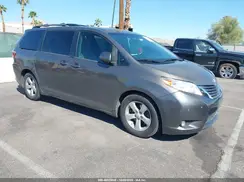 5TDKZ3DC0HS893526 2017 TOYOTA SIENNA
