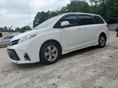 5TDKZ3DC0JS904207 2018 TOYOTA SIENNA