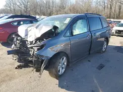 5TDKZ3DC0JS908709 2018 TOYOTA SIENNA