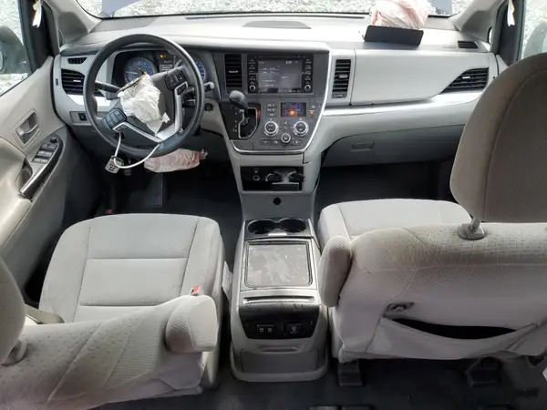 5TDKZ3DC0KS005431 2019 TOYOTA SIENNA - Image 8