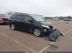 5TDKZ3DC0KS010452 2019 TOYOTA SIENNA