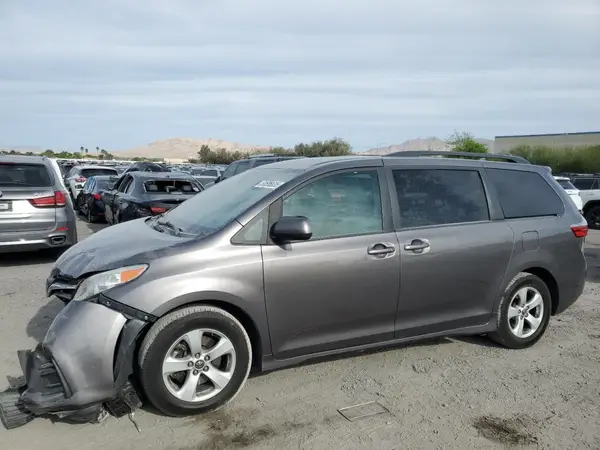 5TDKZ3DC0KS970516 2019 TOYOTA SIENNA - Image 1