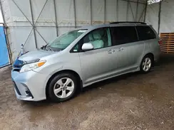 5TDKZ3DC0KS976395 2019 TOYOTA SIENNA