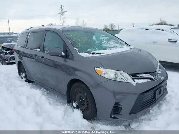 5TDKZ3DC0KS978941 2019 TOYOTA SIENNA - Image 1