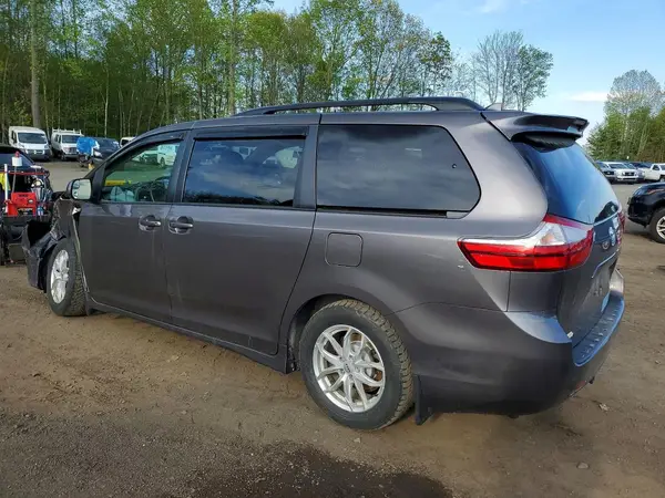 5TDKZ3DC0KS983010 2019 TOYOTA SIENNA - Image 2
