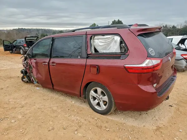 5TDKZ3DC0KS995304 2019 TOYOTA SIENNA - Image 2
