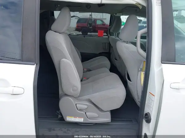 5TDKZ3DC0LS044909 2020 TOYOTA SIENNA - Image 8