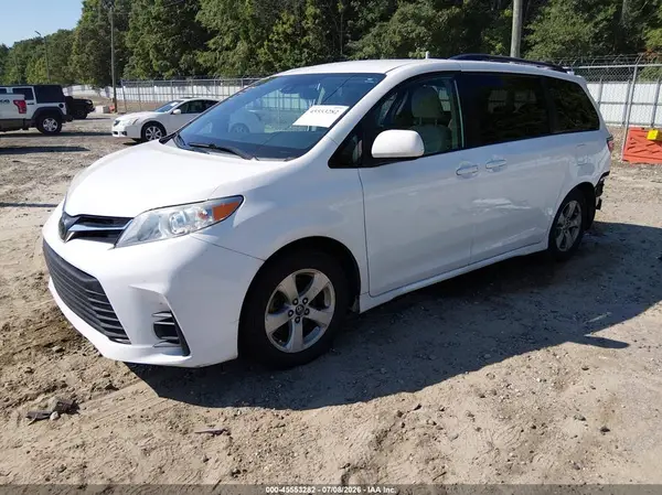 5TDKZ3DC0LS051133 2020 TOYOTA SIENNA - Image 2