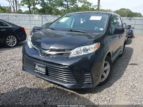 5TDKZ3DC0LS052069 2020 TOYOTA SIENNA - Image 2