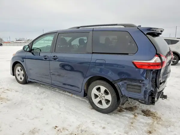 5TDKZ3DC0LS078557 2020 TOYOTA SIENNA - Image 2