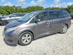 5TDKZ3DC1HS783438 2017 TOYOTA SIENNA