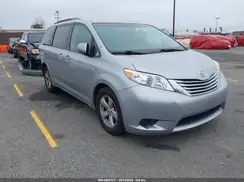 5TDKZ3DC1HS785190 2017 TOYOTA SIENNA