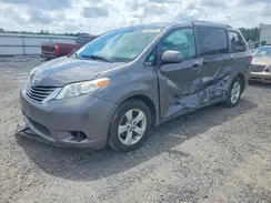 5TDKZ3DC1HS788638 2017 TOYOTA SIENNA