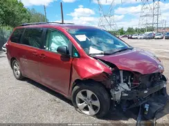 5TDKZ3DC1HS789238 2017 TOYOTA SIENNA