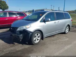 5TDKZ3DC1HS793791 2017 TOYOTA SIENNA