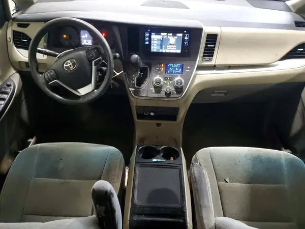 5TDKZ3DC1HS794679 2017 TOYOTA SIENNA - Image 8