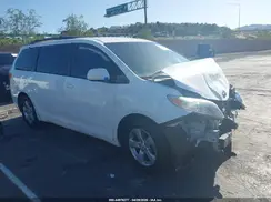 5TDKZ3DC1HS795637 2017 TOYOTA SIENNA