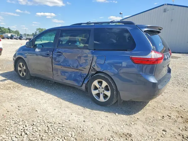 5TDKZ3DC1HS821282 2017 TOYOTA SIENNA - Image 2