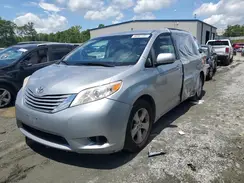 5TDKZ3DC1HS824229 2017 TOYOTA SIENNA