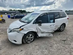 5TDKZ3DC1HS830743 2017 TOYOTA SIENNA