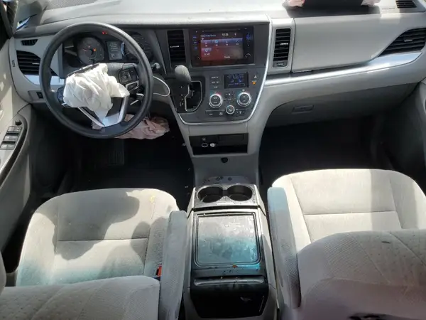 5TDKZ3DC1HS831861 2017 TOYOTA SIENNA - Image 8