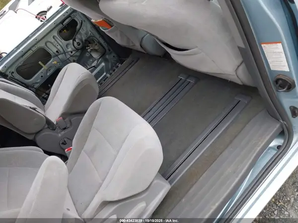 5TDKZ3DC1HS836736 2017 TOYOTA SIENNA - Image 8