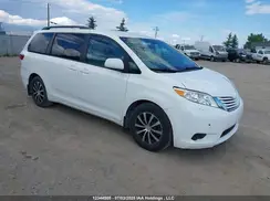 5TDKZ3DC1HS841614 2017 TOYOTA SIENNA