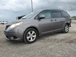 5TDKZ3DC1HS855156 2017 TOYOTA SIENNA