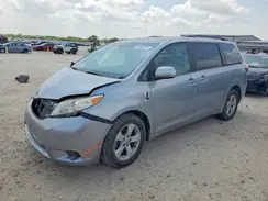 5TDKZ3DC1HS862544 2017 TOYOTA SIENNA