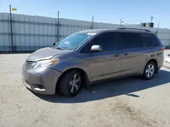 5TDKZ3DC1HS870188 2017 TOYOTA SIENNA