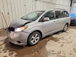 5TDKZ3DC1HS870840 2017 TOYOTA SIENNA