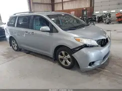 5TDKZ3DC1HS872569 2017 TOYOTA SIENNA