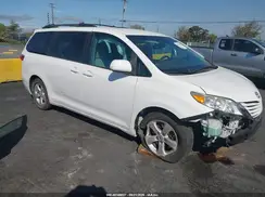 5TDKZ3DC1HS874998 2017 TOYOTA SIENNA