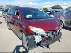 5TDKZ3DC1HS881417 2017 TOYOTA SIENNA