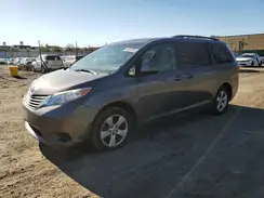 5TDKZ3DC1HS886553 2017 TOYOTA SIENNA