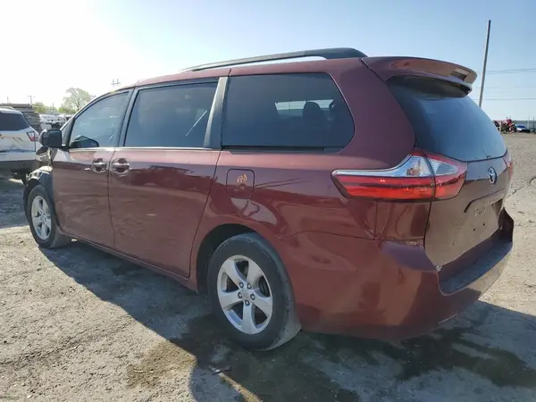 5TDKZ3DC1HS890375 2017 TOYOTA SIENNA - Image 2