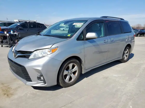 5TDKZ3DC1JS907553 2018 TOYOTA SIENNA - Image 1
