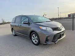 5TDKZ3DC1JS925096 2018 TOYOTA SIENNA