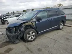 5TDKZ3DC1JS940780 2018 TOYOTA SIENNA