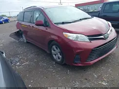 5TDKZ3DC1JS959992 2018 TOYOTA SIENNA
